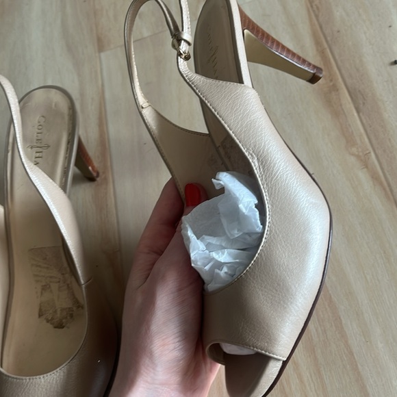 Cole haan size 8 peep toe pumps - Picture 4 of 4